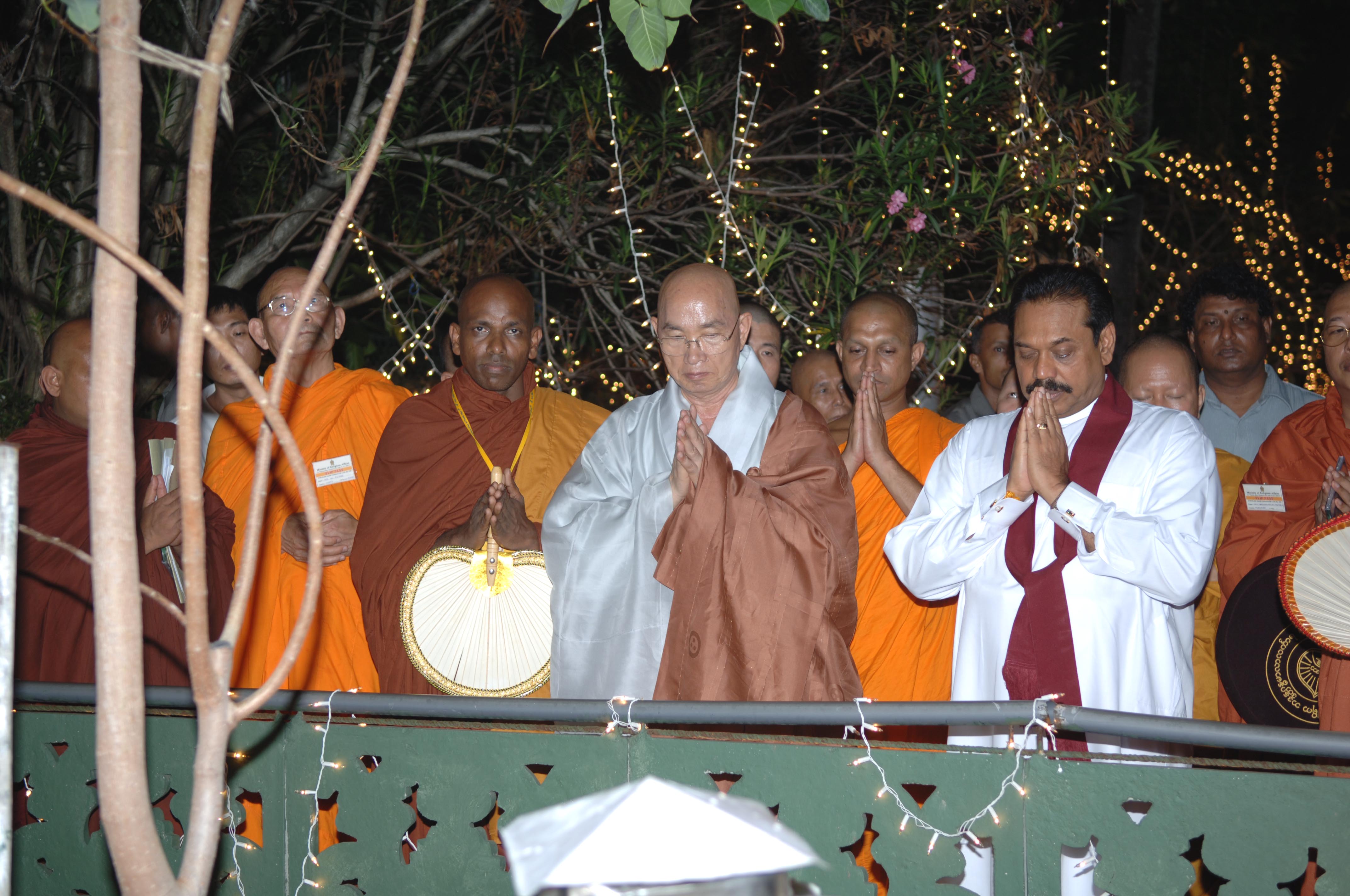 at President house making a bodhi puja on 17.05.2006 vesak day.jpg